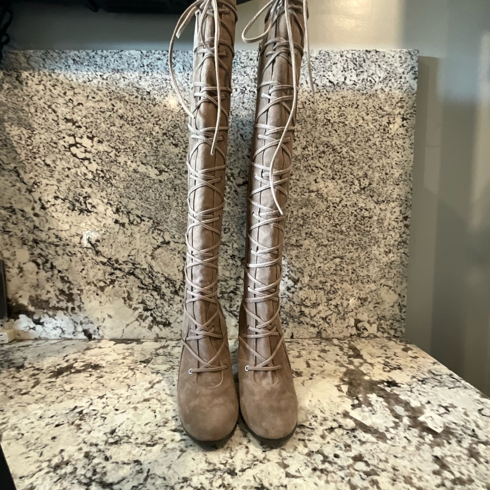 NWOT Vince Camuto Boots